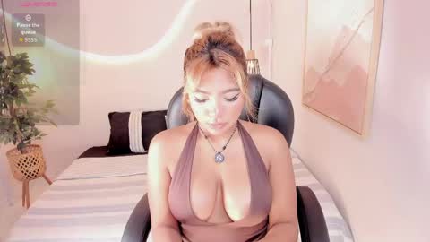 emilly_mell online show from June 4, 12:00 pm