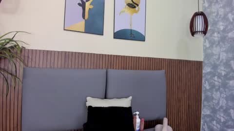 emillyharper_ online show from November 25, 4:00 am