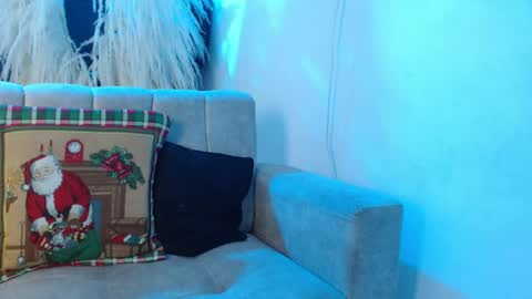 emily308876 online show from April 30, 5:40 pm