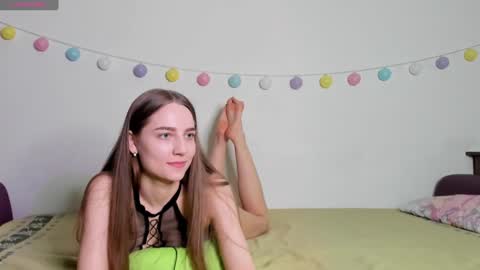 Snapshot of emily_and_ilumi chatting on January 30, 5:17 pm emily_and_ilumi online show from January 30, 5:17 pm