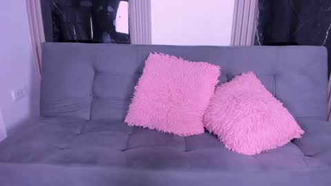 Emery online show from April 16, 9:39 pm