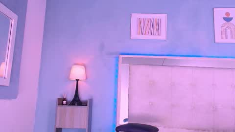 Snapshot of emily_castillo1_ chatting on September 18, 5:00 am emily_castillo1_ online show from September 18, 5:00 am