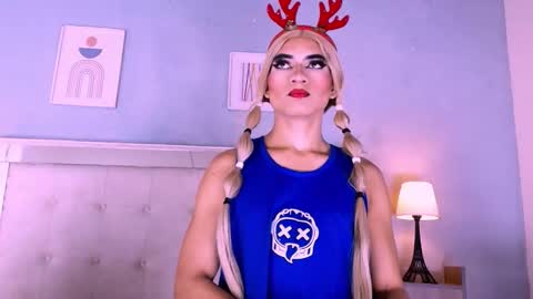 emily_castillo1_ online show from December 14, 5:02 am