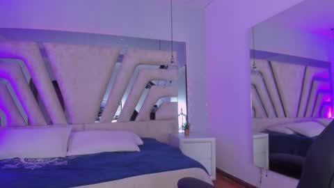 Emily online show from November 8, 11:46 am