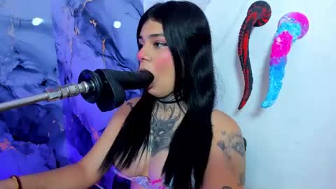 emily_evol online show from July 2, 12:10 pm