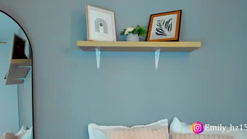 Emily online show from February 20, 9:31 pm