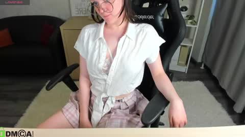 Emily online show from May 2, 1:11 am