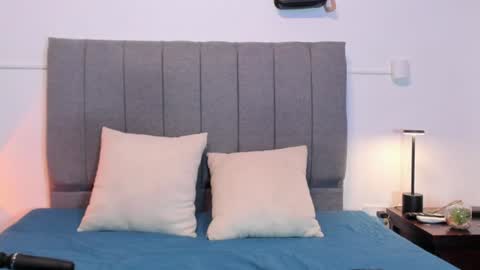 emily_jonhson online show from July 30, 4:13 am