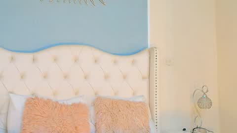 Emily online show from February 3, 2:53 am