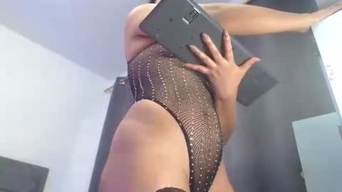 emily_milff online show from June 22, 12:01 pm