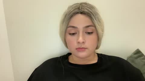 emily_morning_dew online show from October 13, 5:04 pm