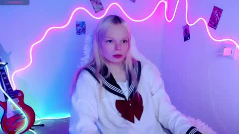 Snapshot of emily_nyaffe chatting on September 27, 10:18 pm Lia online show from September 27, 10:18 pm
