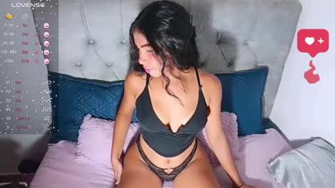 Snapshot of emily_rosse9 chatting on February 26, 11:52 pm emily_rosse9 online show from February 26, 11:52 pm