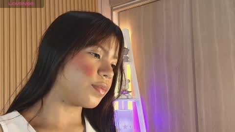 Emily online show from April 18, 12:18 pm