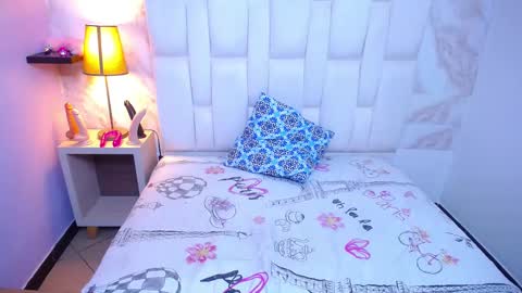 Snapshot of emily_trujillo chatting on February 25, 7:49 pm Emily Trujillo online show from February 25, 7:49 pm