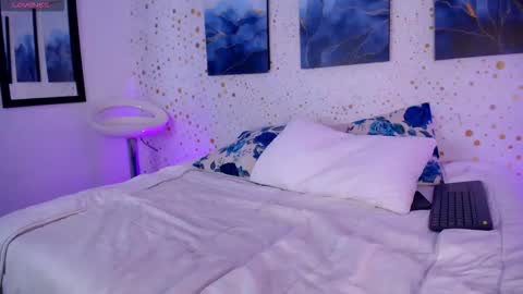 Emily. online show from November 26, 3:48 am