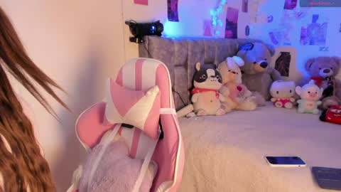 Emily. online show from April 20, 1:41 am