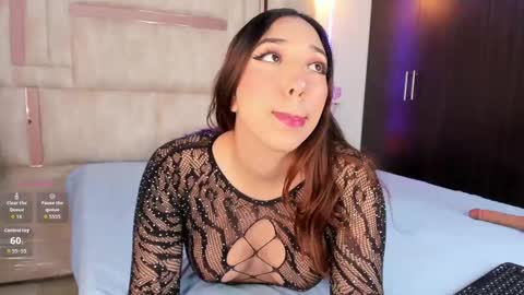 emily_walker4 online show from October 6, 9:10 pm