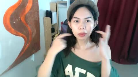 emily_xo143 online show from June 27, 11:38 am