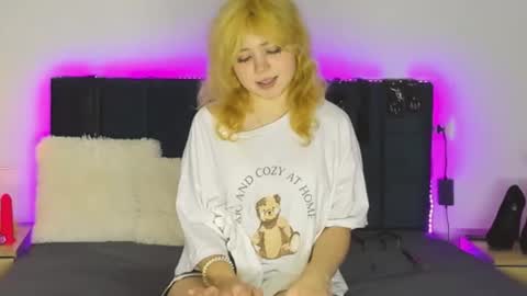 Baby Emelli online show from October 23, 9:11 am