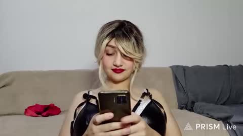 Emily online show from October 15, 8:53 pm