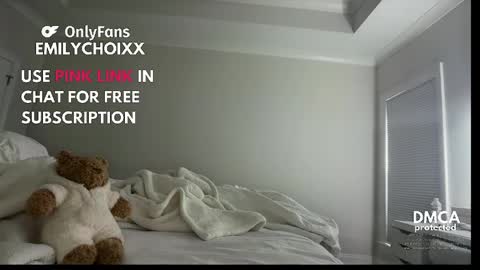 emily choi online show from April 20, 11:52 pm