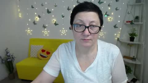 Emily online show from March 8, 2:15 am