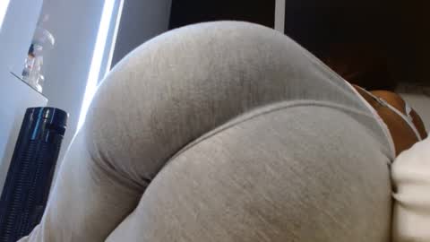 emily monrro online show from September 24, 2:18 am