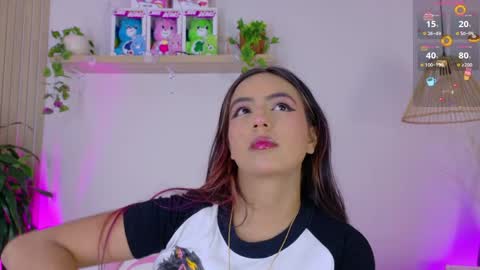 Emily Bank online show from May 30, 8:40 pm