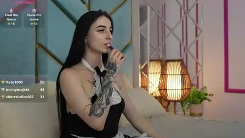 emilyymoon online show from July 11, 6:29 am