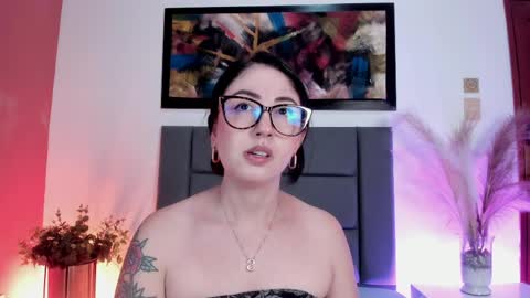 Emilyy Watson online show from April 9, 6:19 am