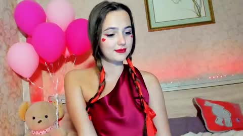 Snapshot of emma77_ chatting on February 14, 2:12 pm Emma online show from February 14, 2:12 pm