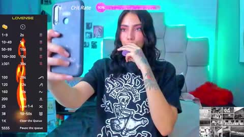 Snapshot of emma__15 chatting on December 5, 7:11 pm emma  online show from December 5, 7:11 pm