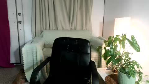 emma______1996 online show from July 9, 8:40 am