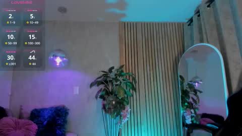 Snapshot of emma_____________ chatting on October 15, 11:16 pm online show from October 15, 11:16 pm