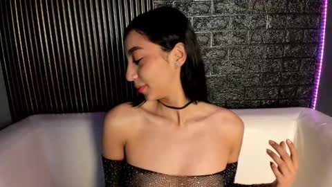 EMMA FOX online show from January 27, 1:52 pm