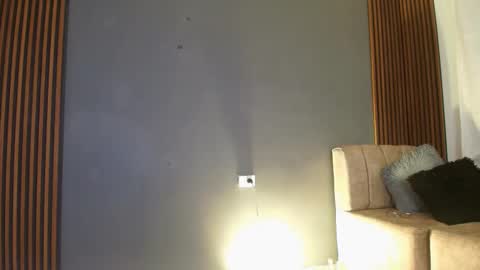 emma_and_aysha online show from January 10, 12:38 am