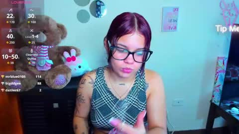 emma_boo_ online show from April 5, 4:48 pm