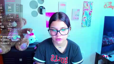 emma_boo_ online show from May 28, 3:43 pm