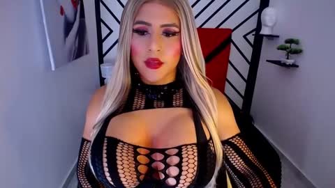 Snapshot of emma_carter25 chatting on October 3, 11:13 pm emma_carter25 online show from October 3, 11:13 pm