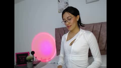 Emma Glow online show from October 8, 11:32 pm