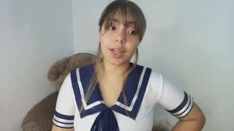 emma_grayys online show from January 6, 6:17 am