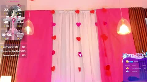 Snapshot of emma_hunter_ chatting on February 20, 9:44 am Emma online show from February 20, 9:44 am