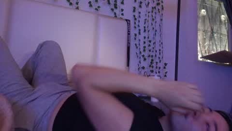 emma_johnson_ online show from October 28, 2:01 am