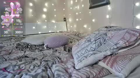 emma_just online show from March 13, 9:34 am