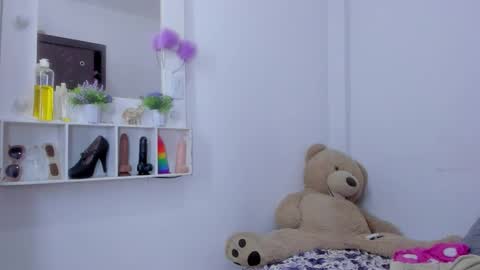 whises lits        online show from October 24, 2:18 pm