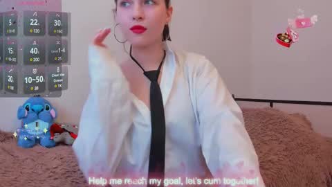 Snapshot of emma_loveyou chatting on February 24, 9:10 am emma_loveyou online show from February 24, 9:10 am