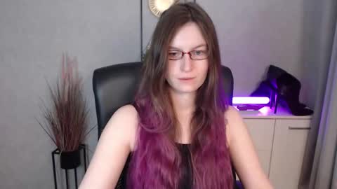 emma online show from December 22, 6:20 am