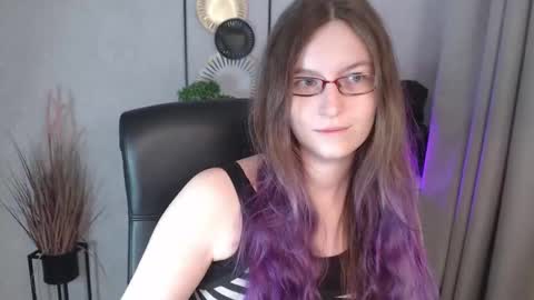 emma online show from November 18, 6:38 am