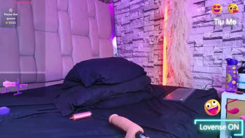 Emma Smith online show from April 2, 8:38 pm